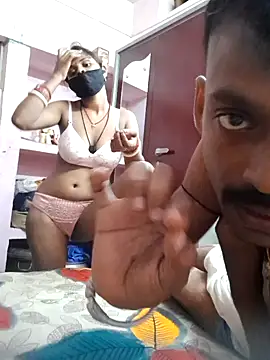 Hot_couple493 网络视讯表演