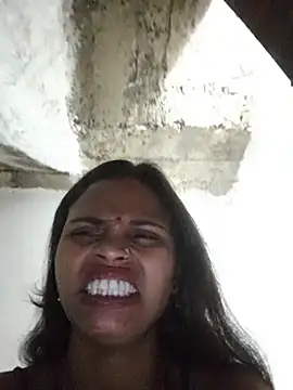 Seela_bhabhi09 Show Webcam