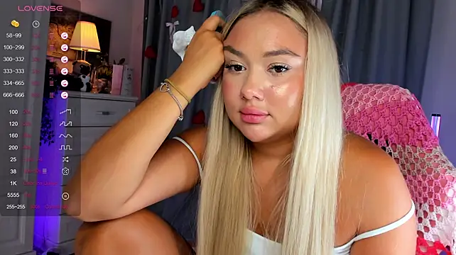 _Loneve__ Chat XXX in diretta