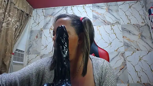 Webkamerová show alina_maturehot