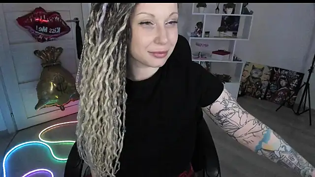 HoneySallyMoore's Live XXX Chat
