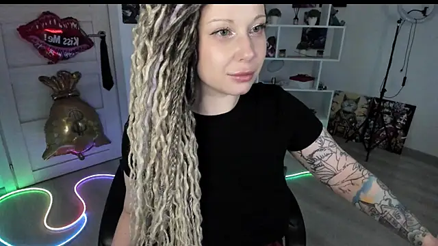 HoneySallyMoore élő XXX-chatje