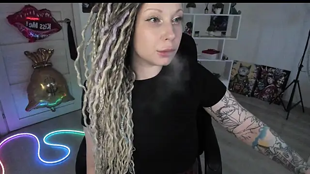 HoneySallyMoore's Live XXX Chat
