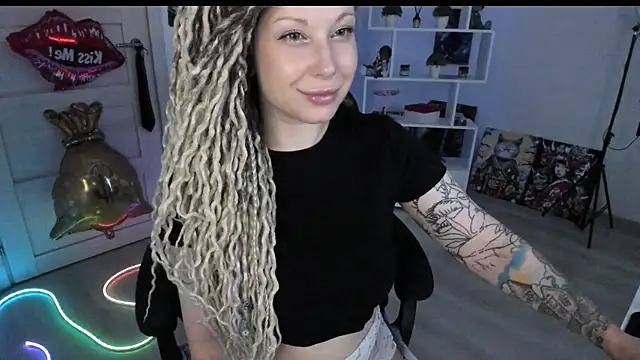 HoneySallyMoore Adlı Modelin Canlı XXX Sohbeti