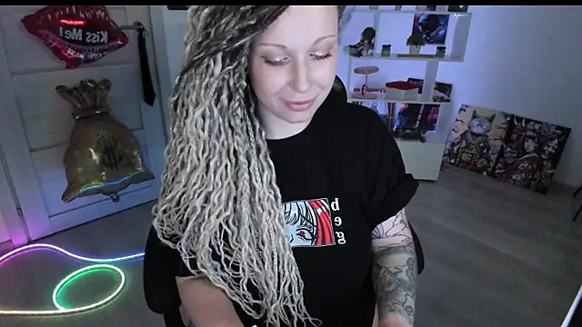 Chat XXX en directo de HoneySallyMoore
