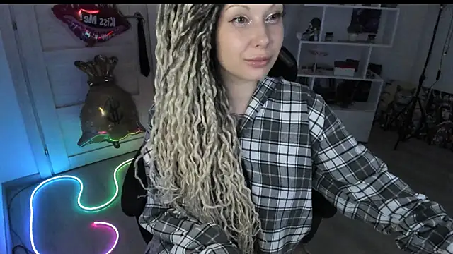 Živá chatovací místnost HoneySallyMoore