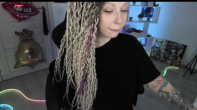 Chat XXX en directo de HoneySallyMoore