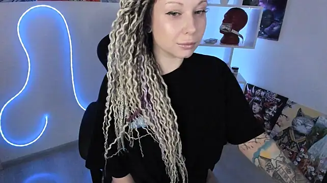 Chat XXX en directo de HoneySallyMoore