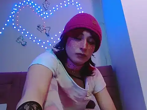 RaveArtist Adlı Modelin Web Kamerası Şovu