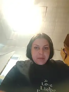 Greta_Tamar Show Webcam