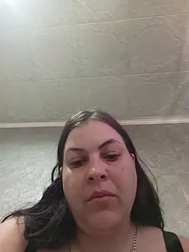 Greta_Tamar: διαδικτυακό σόου στην κάμερα