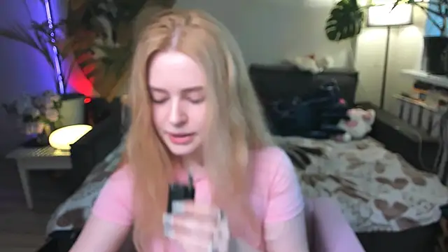 Alexa_Pirs élő XXX-chatje