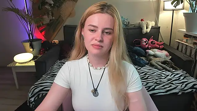 Alexa_Pirs Adlı Modelin Canlı XXX Sohbeti