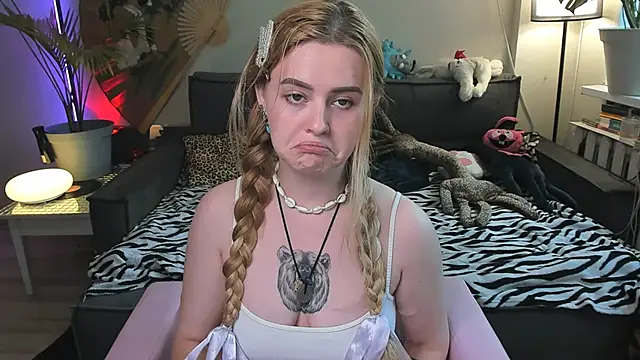 Alexa_Pirs 라이브 XXX 채팅
