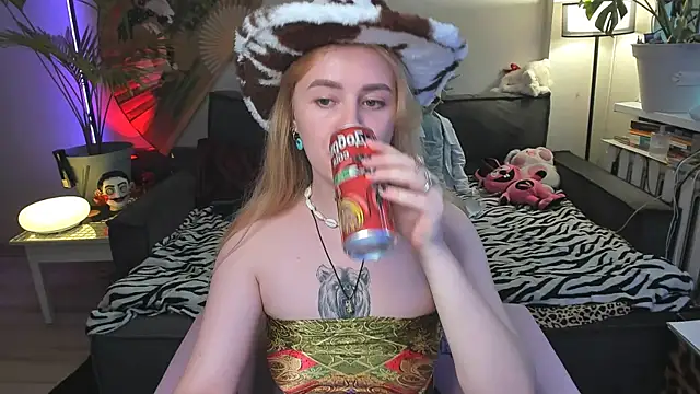 Alexa_PirsのライブXXXチャット