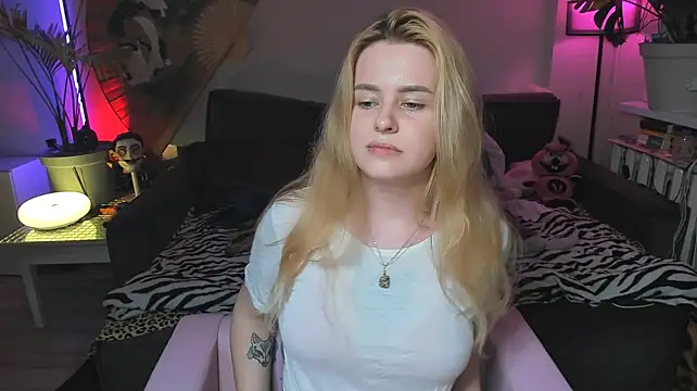دردشة Alexa_Pirs الجنسية المباشرة