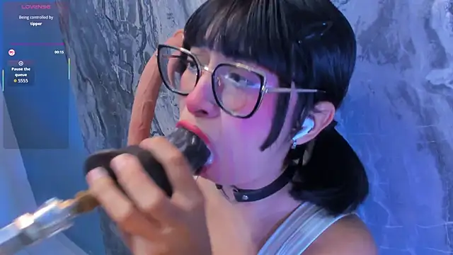 linda_sofi__'s Webcam Show