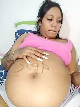 emma_purple_'s Webcam Show