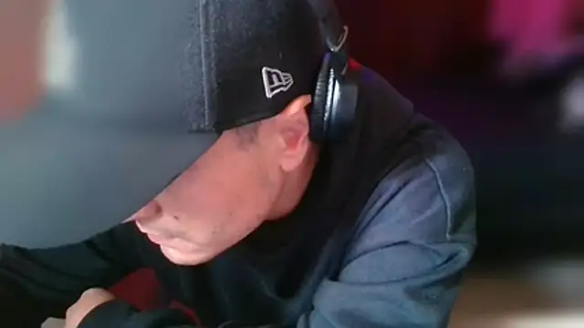 Webkamerová show Andresbogota11