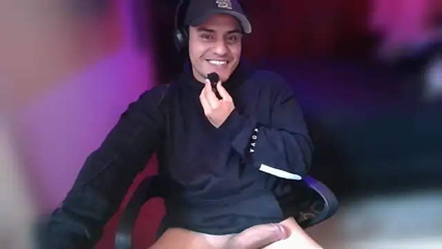 Webkamerová show Andresbogota11