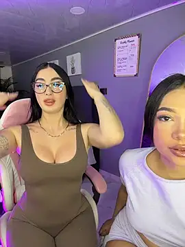alejandra_joneesのウェブカメラショー