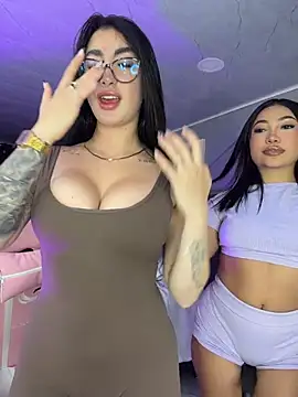 Show webcam de alejandra_jonees