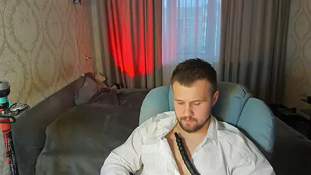 Vladik_b 在線直播表演