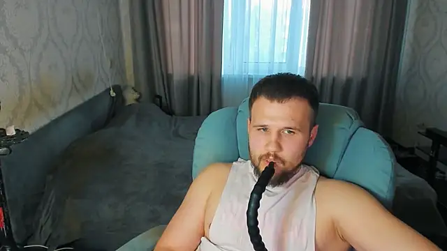 Vladik_b Show in webcam