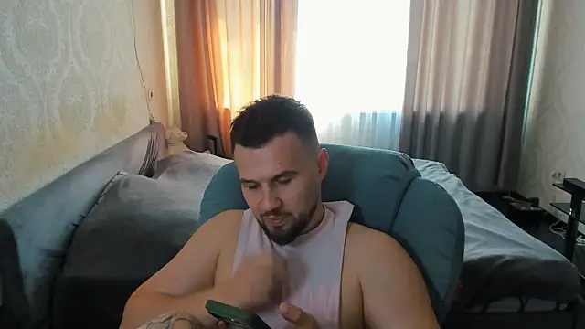 Vladik_b Pertunjukan Webcam