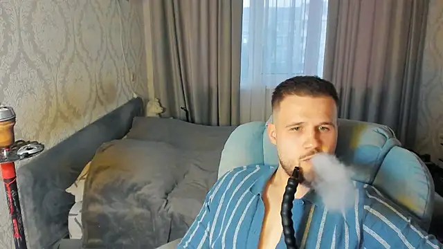 Vladik_b Show in webcam