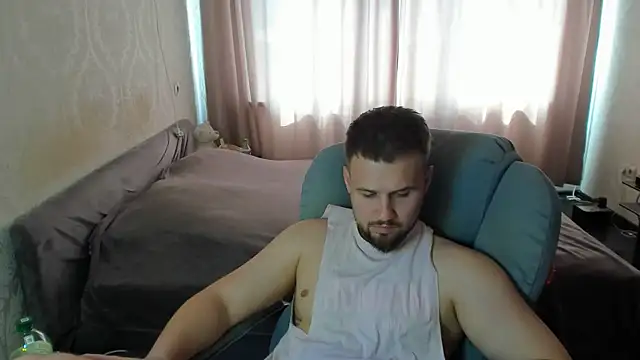Vladik_bのウェブカメラショー