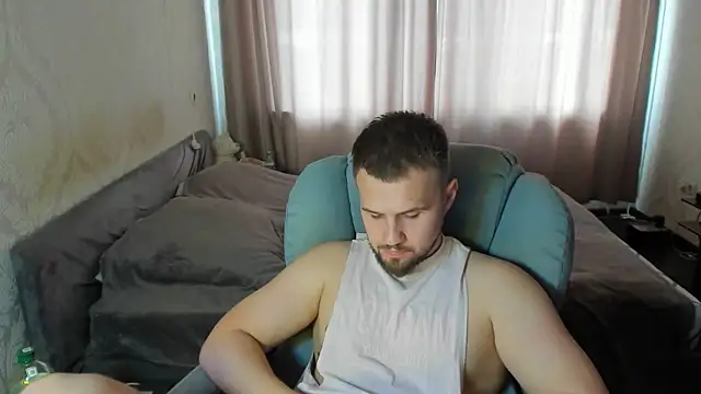 Vladik_bのウェブカメラショー