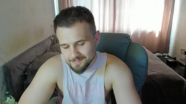 Vladik_b's Live XXX Chat