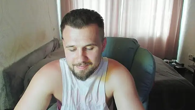 Vladik_b's Webcam Show