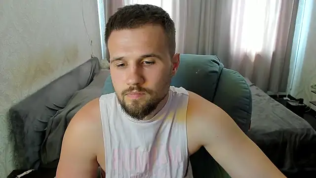 Vladik_b Show Webcam