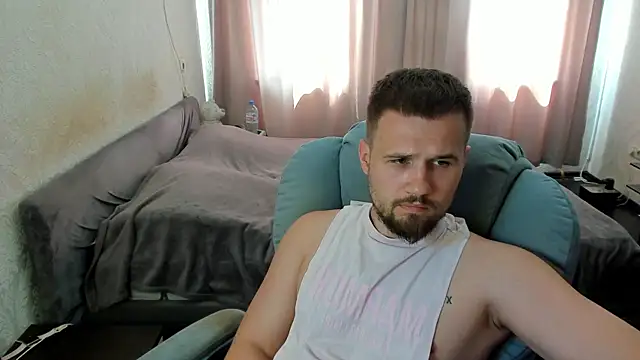 Vladik_b 网络视讯表演