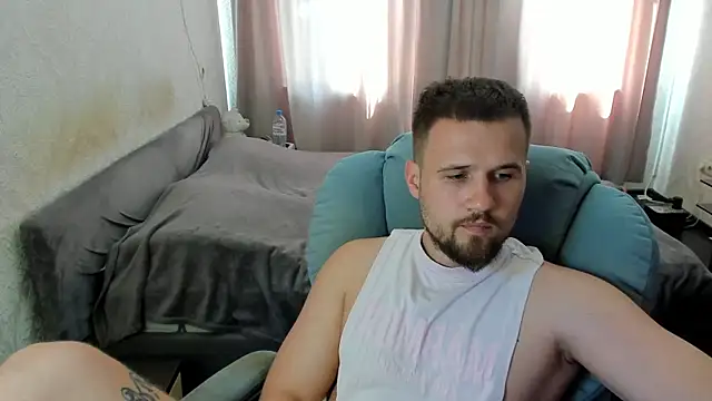 Show modela Vladik_b na web-kameri