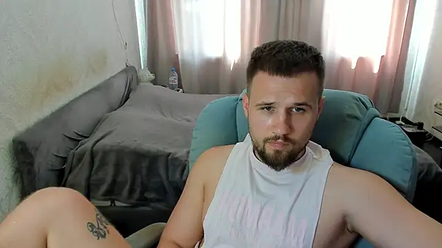 Vladik_b 网络视讯表演