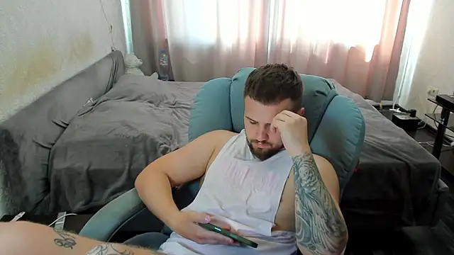 Vladik_b – webcam-show