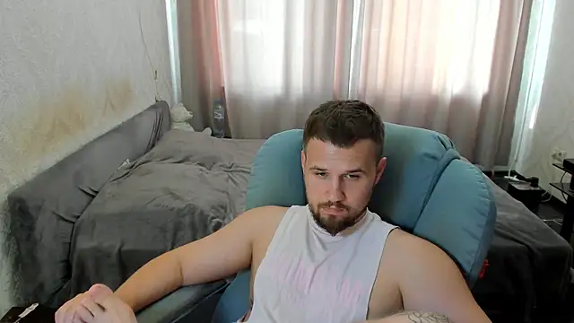 Vladik_bのウェブカメラショー