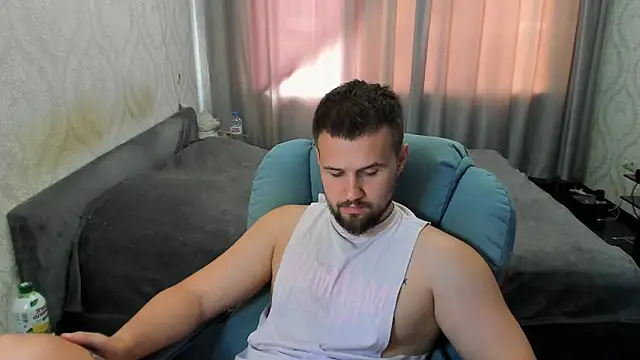 Vladik_b webkamerás műsora