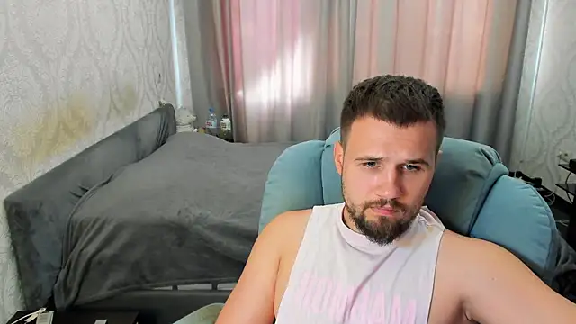 Vladik_b Webcam-Show