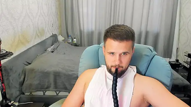 Vladik_b 网络视讯表演