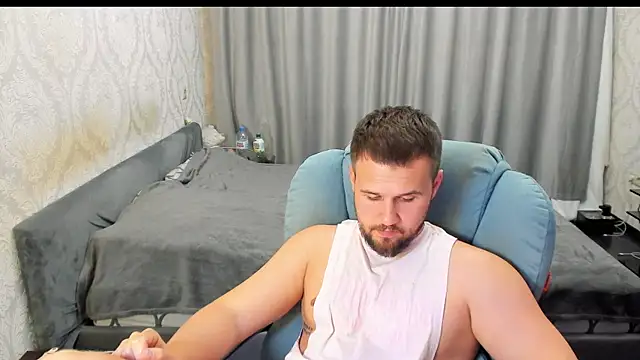 Vladik_b Pertunjukan Webcam