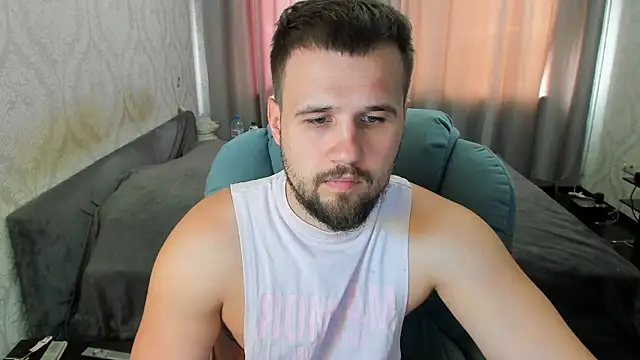 Vladik_b webkamerás műsora
