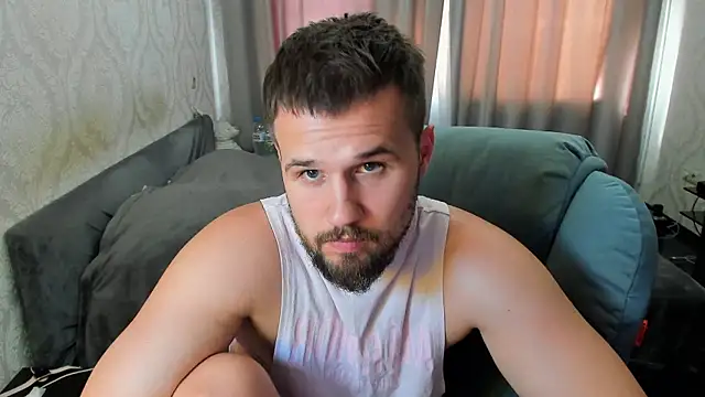 Vladik_b 在線直播表演