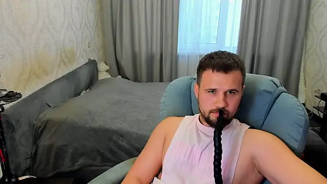 Vladik_b Pertunjukan Webcam