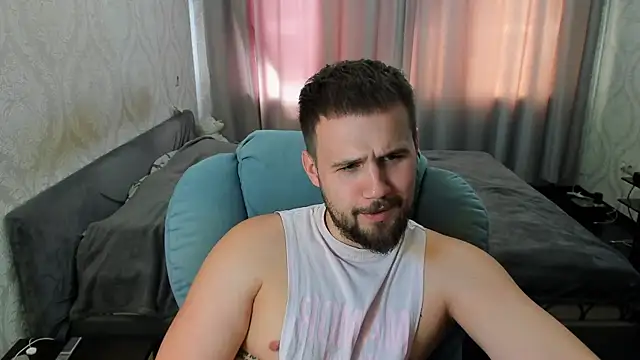 Vladik_b Chat XXX in diretta