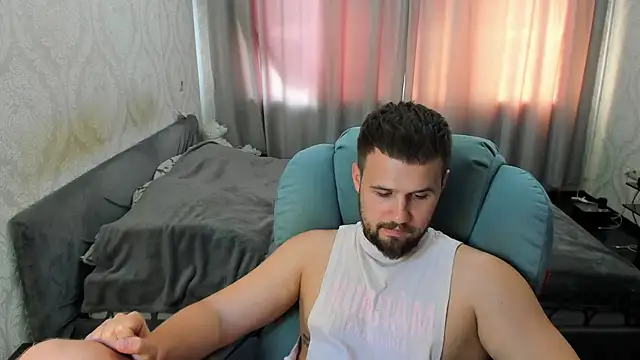 Vladik_b webkamerás műsora