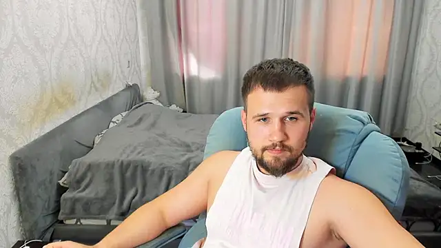 Vladik_b webkamerás műsora